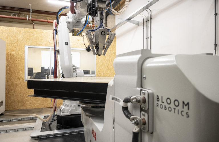 Additive manufacturing system large scale 3d-printer