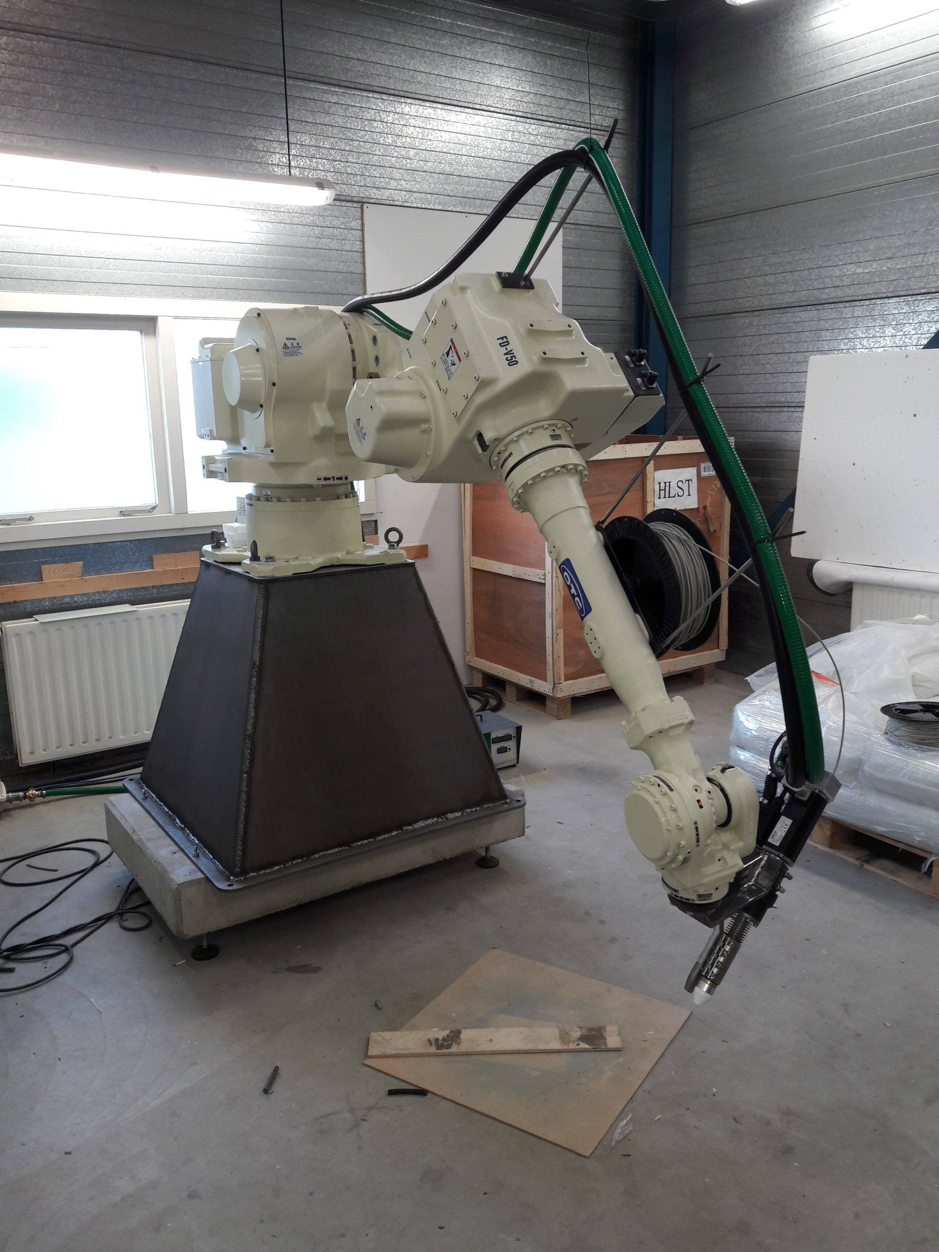 welding machine BLOOM Robotics