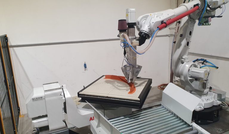Additive manufacturing machine 3d-printing a flow profile for Pipelife